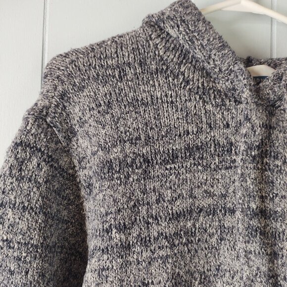 Old Navy Hooded Long-Sleeve Sweater - Picture 6 of 8